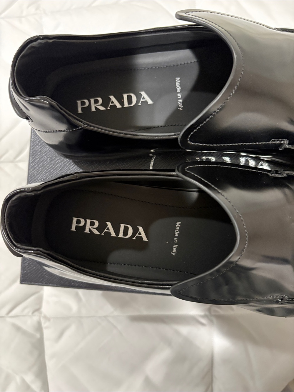 PRADA - Picture 4 of 11